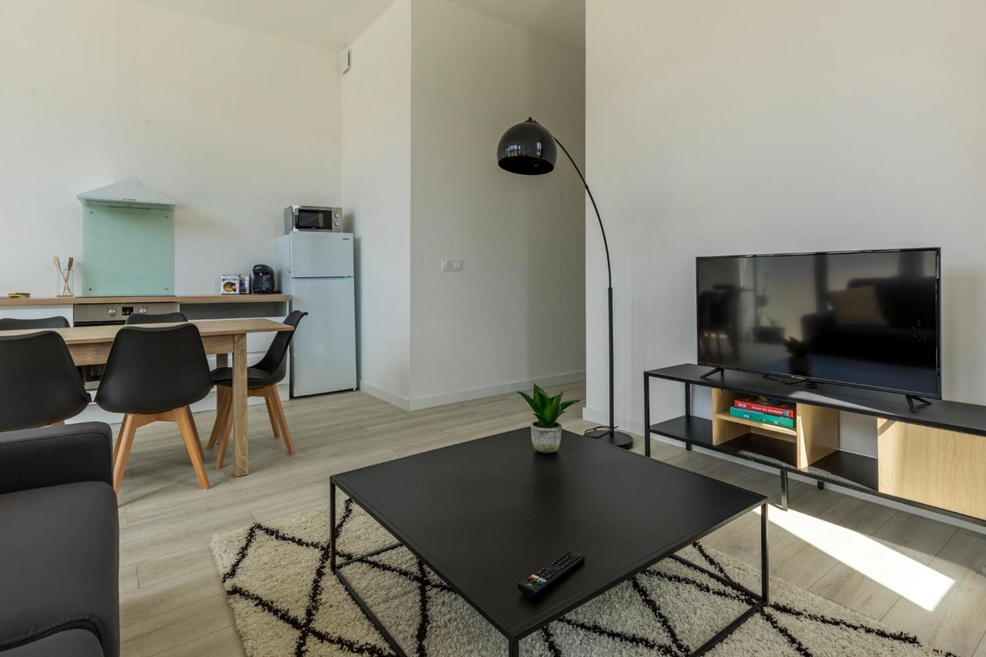 Le Sicre - T3 Confort, Centre Castelsarrasin, Parking Exterior foto
