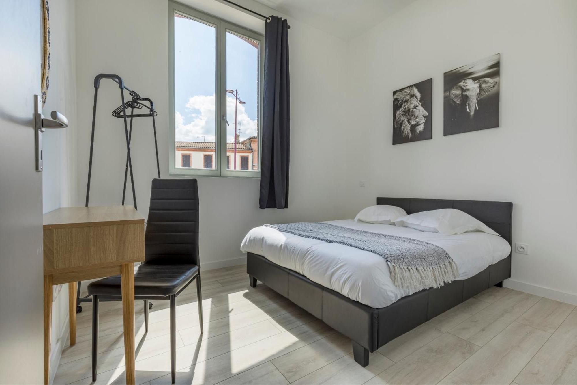 Le Sicre - T3 Confort, Centre Castelsarrasin, Parking Exterior foto